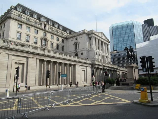How divided is the Monetary Policy Committee?
