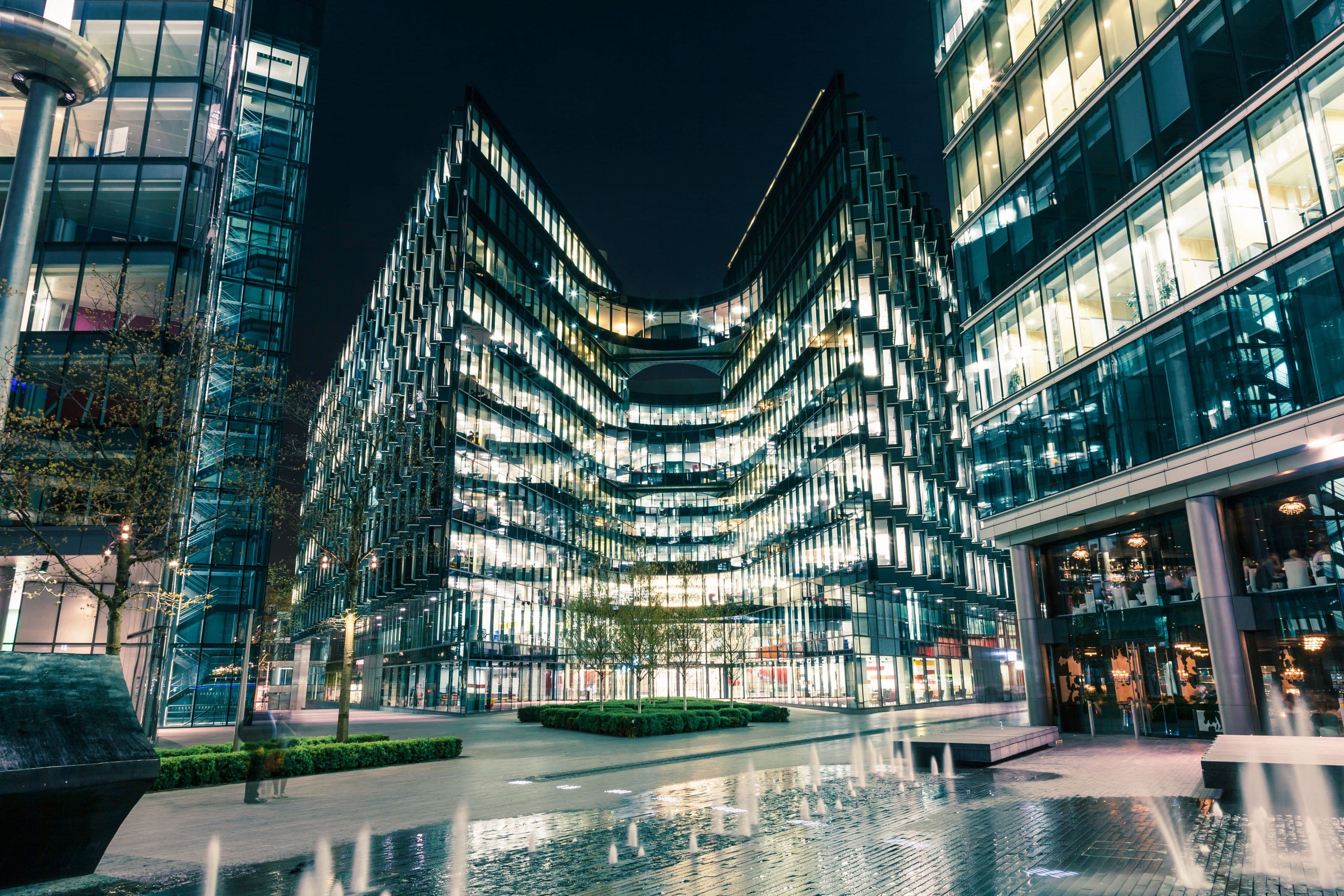 modern-architecture-at-night-on-riverbank-in-london.jpg